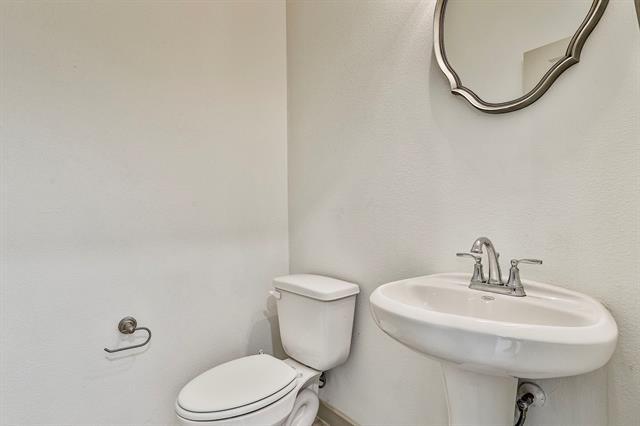 Building Photo - 1347 Casselberry Dr