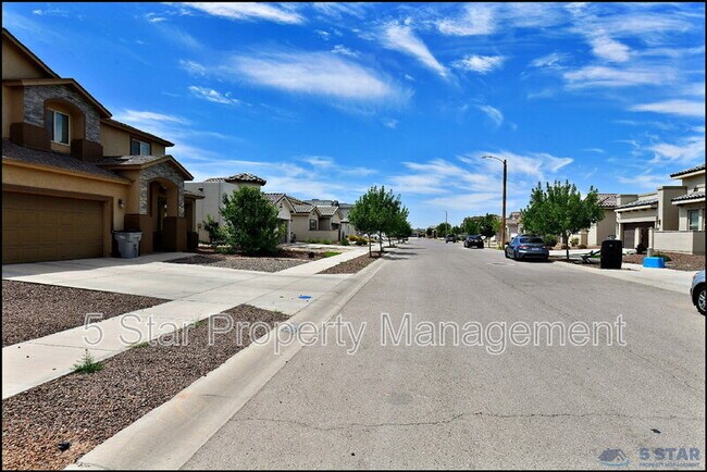 Building Photo - 2840 Tierra De Moyo Pl