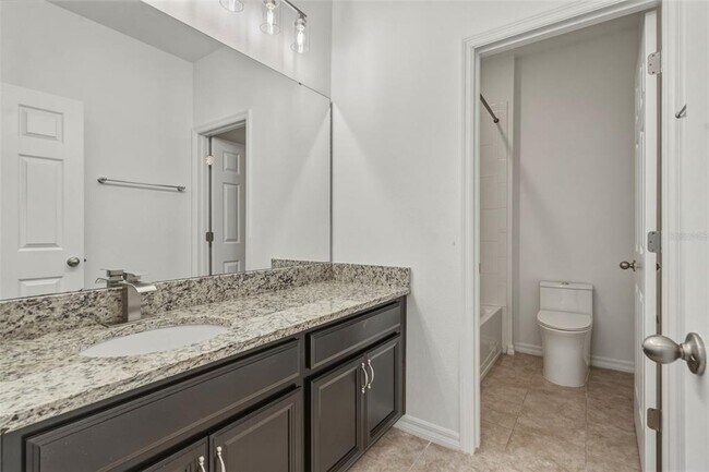 Building Photo - 9377 Meadow Hunt Way