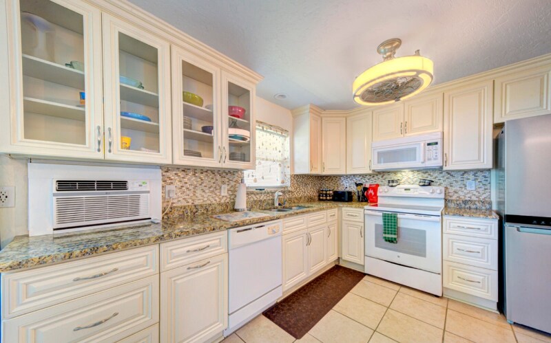 Building Photo - 3820 Ocean Beach Blvd