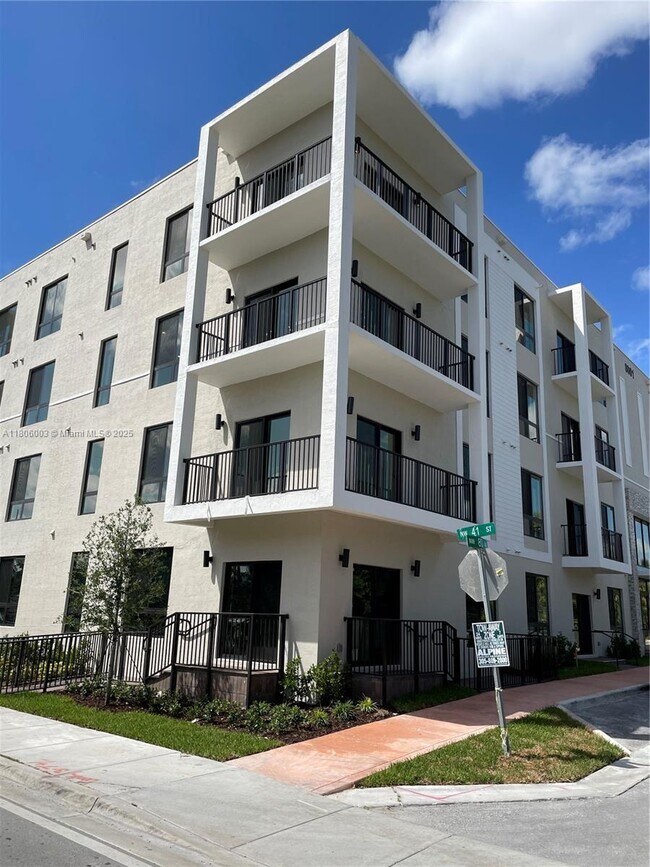 Building Photo - 8001 NW 41st St