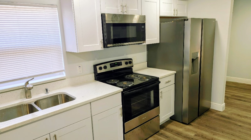 Building Photo - 169 Lincoln Ave