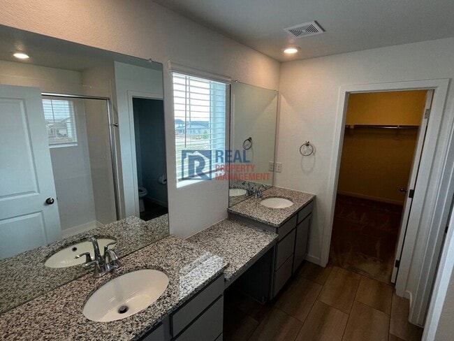 Building Photo - 6549 Westcliff Dr