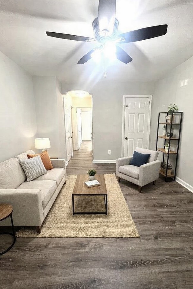 Building Photo - 4118 Bennington St