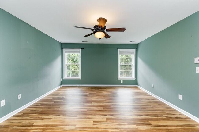 Building Photo - 5990 Parsons Lane