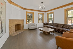 Building Photo - 7131 W Altgeld St