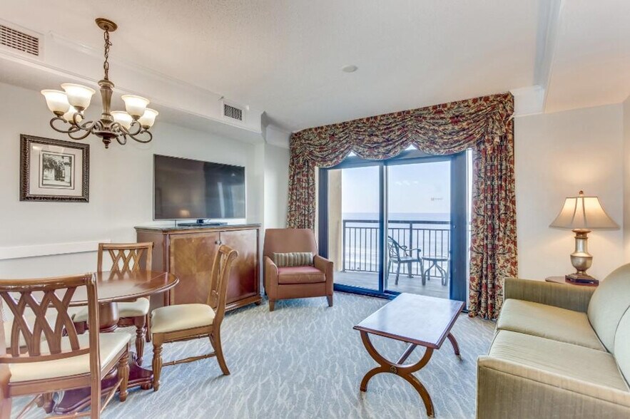 Primary Photo - 2600 N Ocean Blvd