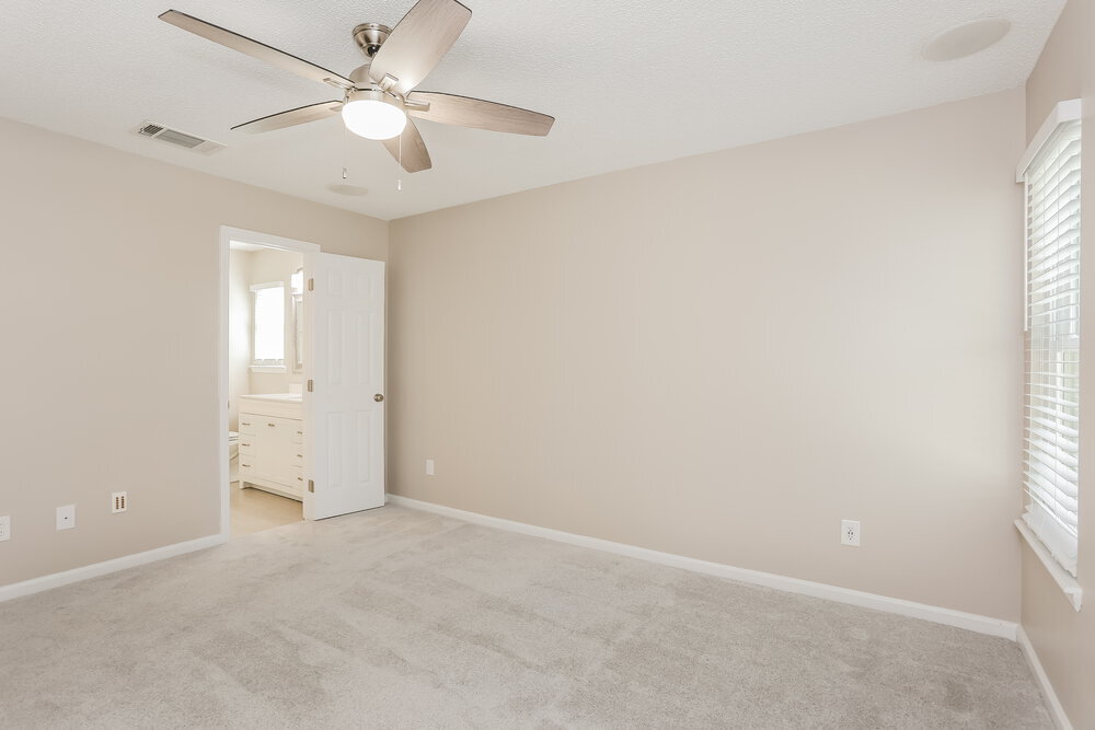 Building Photo - 12639 Ashmore Green Dr N