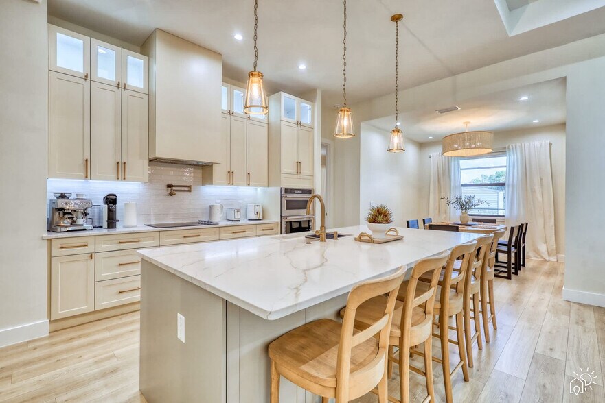 Building Photo - 2215 Amnesty Dr