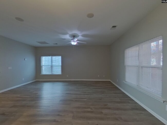 Building Photo - 209 Autumn Stroll Ct