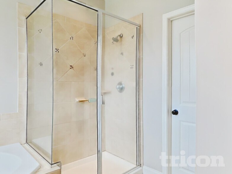 Building Photo - 3020 Plantation Glen Dr