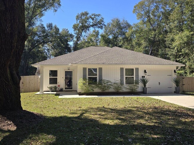 Primary Photo - Pensacola - Calvert Oaks - 3 bedroom, 2 ba...