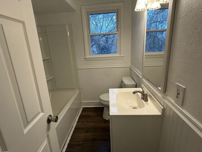 Building Photo - 4758 Trenton Dr