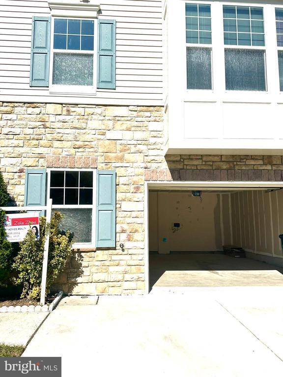 Building Photo - 200 Marina View Ct
