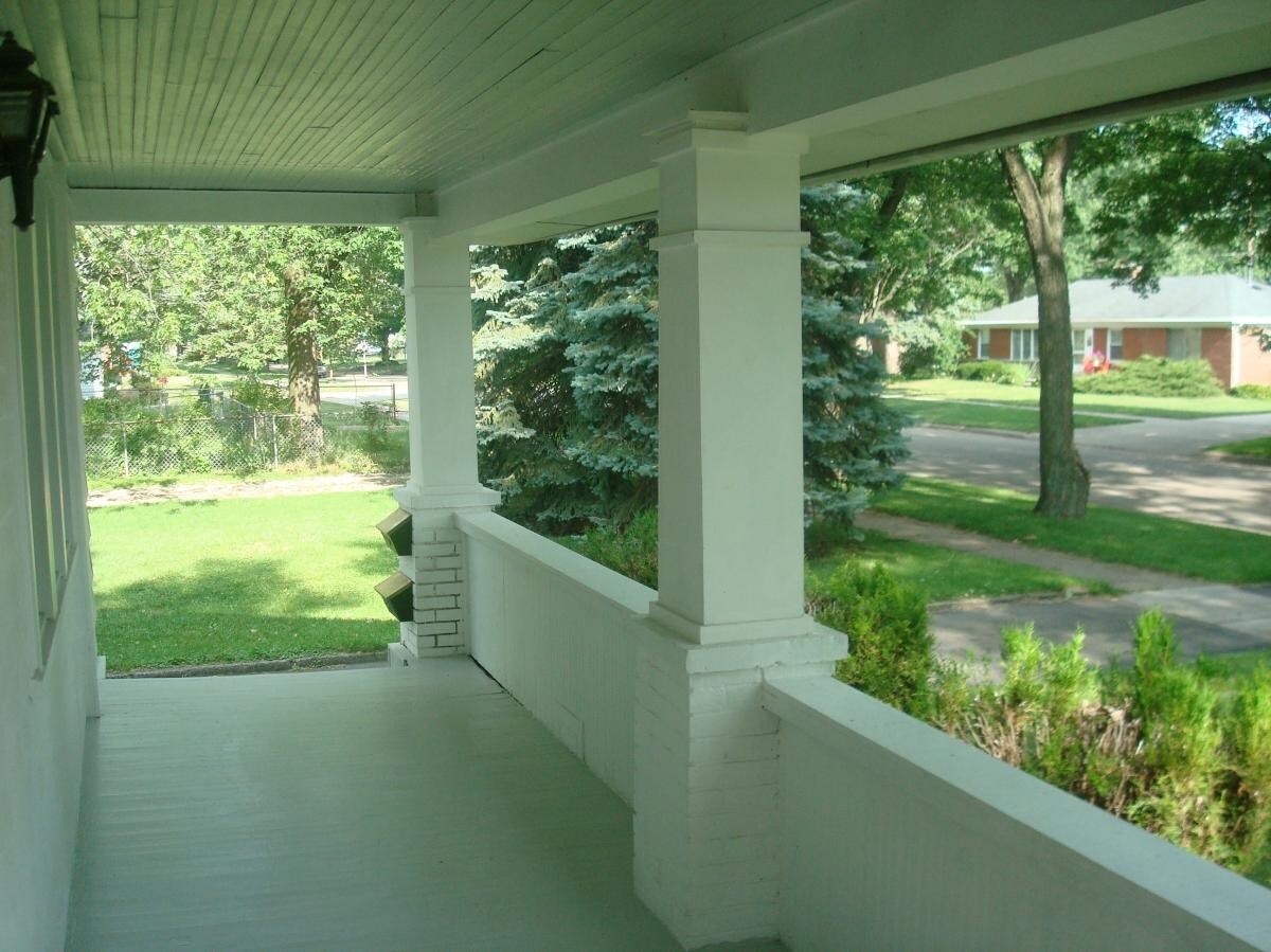 Building Photo - 1123 Midland Blvd