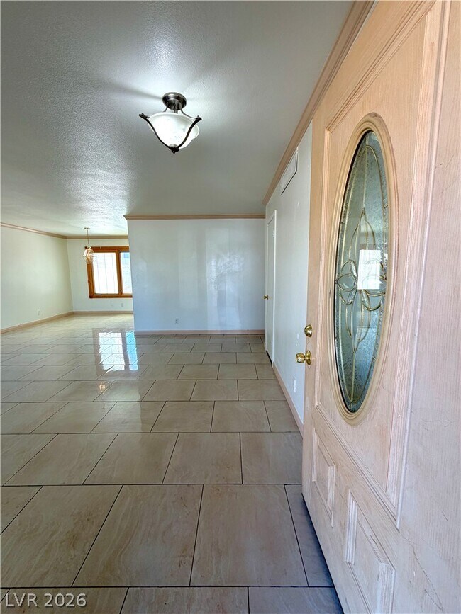 Building Photo - 6969 Mountain Moss Dr