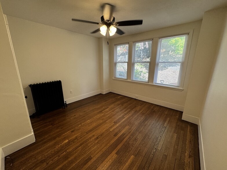 Building Photo - 2975 Belrose Ave