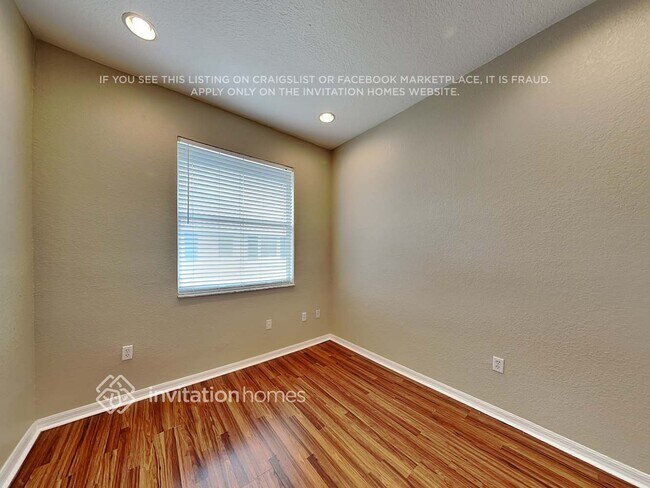 Building Photo - 1382 Vía De Pepi