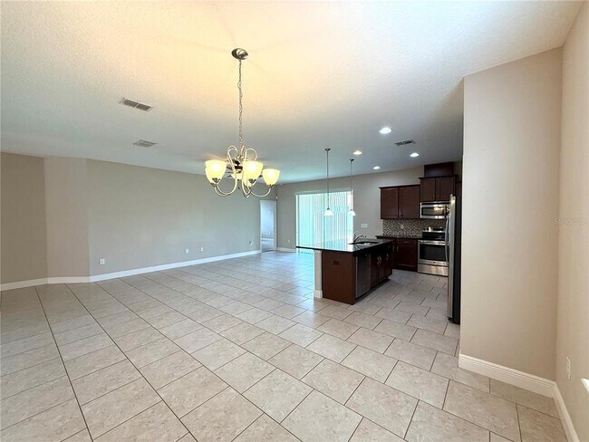 Building Photo - 1497 Softshell St