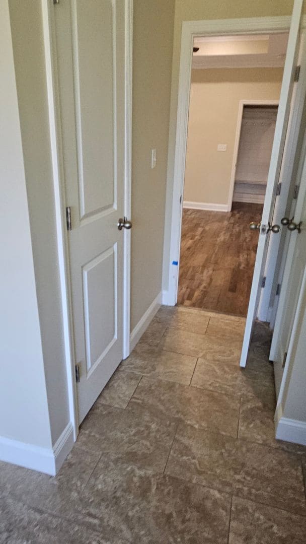 Building Photo - Knights Landing four bedroom home