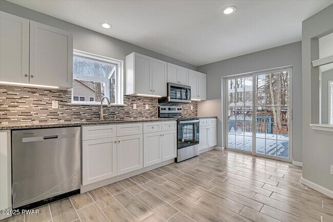 Building Photo - 502 Carrock Way