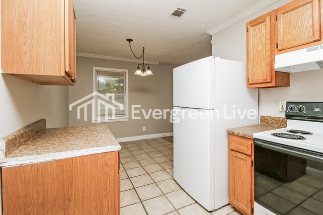 Building Photo - 224 Thomason St