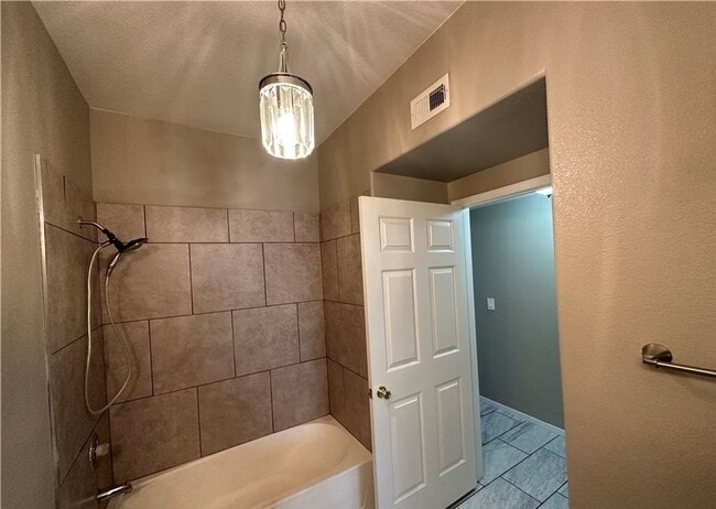 Building Photo - 6480 Annie Oakley Dr