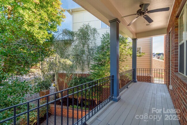 Building Photo - 5736 Burck Dr NW