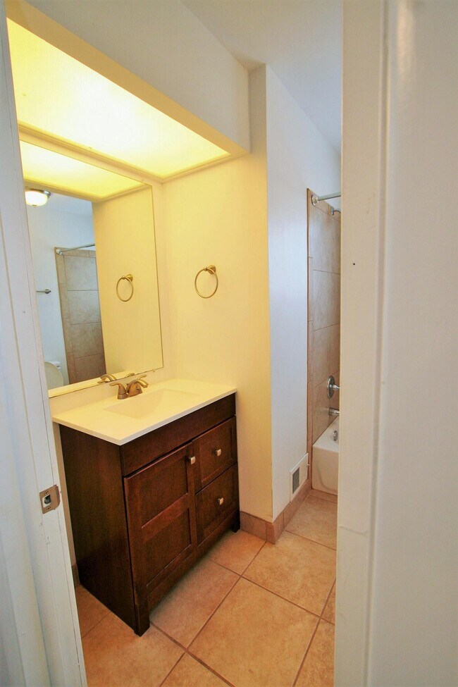 Building Photo - 22987 W 13 Mile Rd