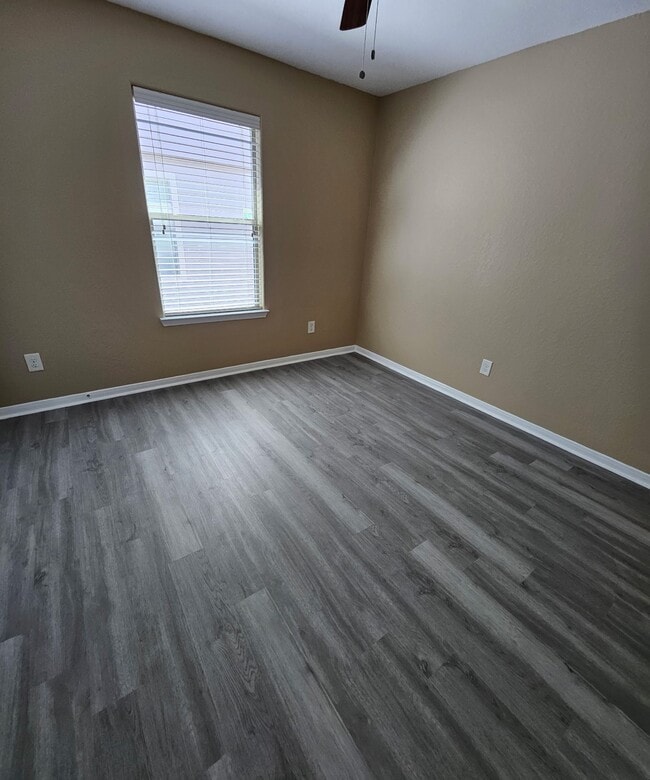 Building Photo - 21362 Slate Crossing Ln