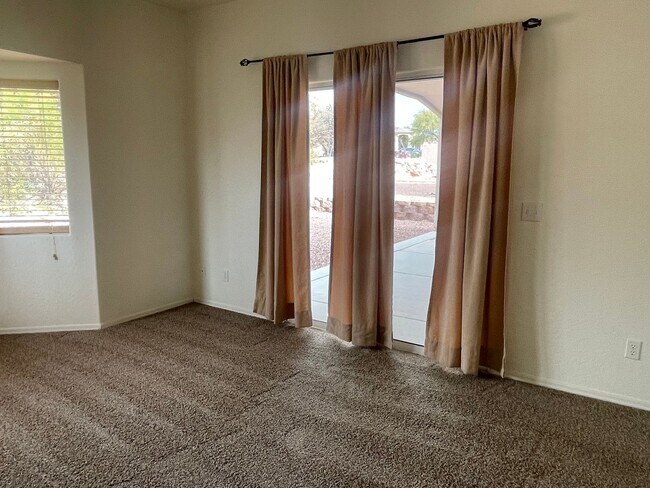 Building Photo - Occupied Do not disturb Tenant - 2 Bedroom...