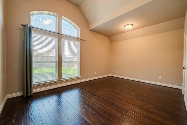 Building Photo - 5810 Emmit Creek Ln