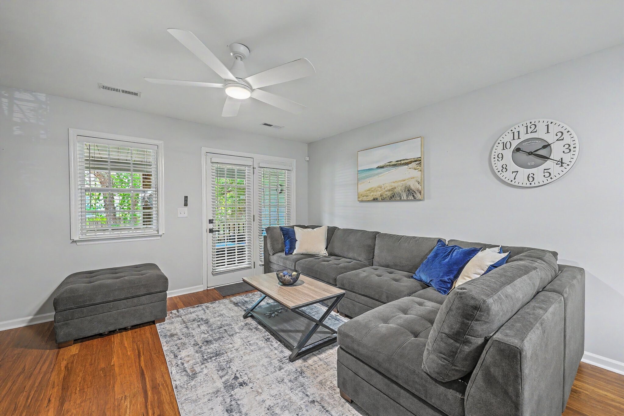 Building Photo - 549 Tayrn Dr