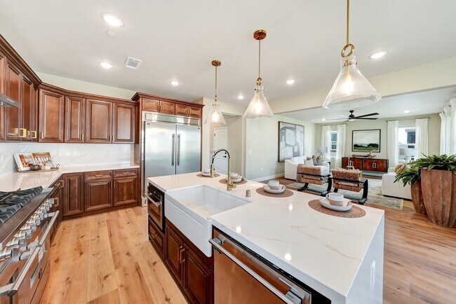 Building Photo - 137 N Un St