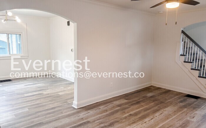 Building Photo - 2730 Elliott Ave