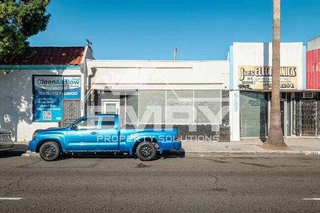 Building Photo - Prime Commercial Office Space Available Beverly Blvd Los Angeles