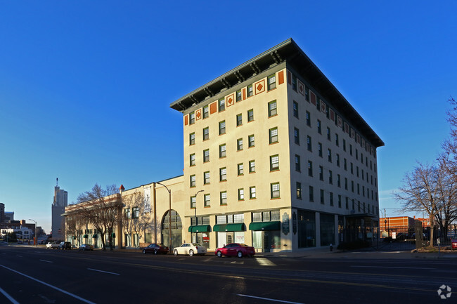 Building Photo - Drake Plaza Apartments