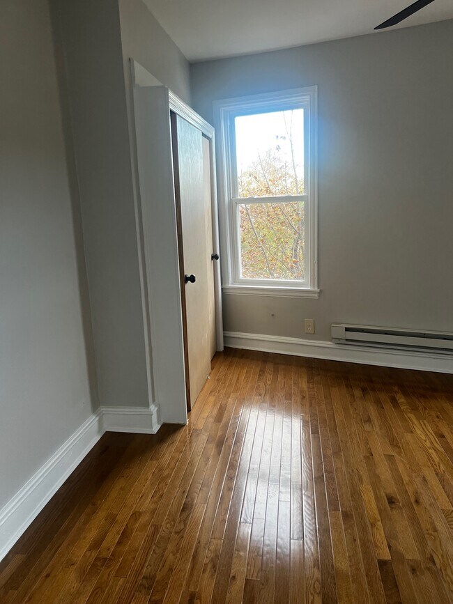 Building Photo - 7124 Germantown Ave