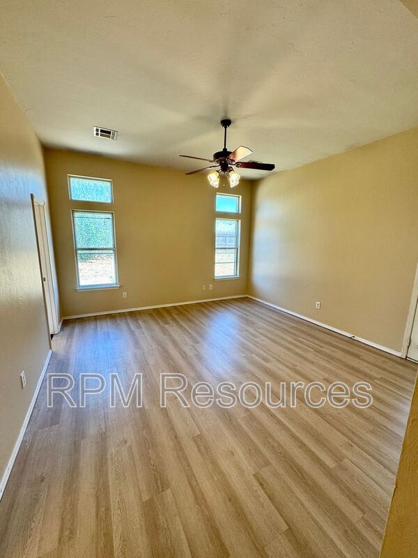 Building Photo - 8413 NW 77th St