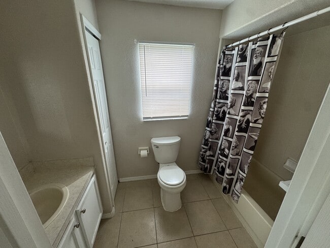 Building Photo - 683 Sagamore Dr