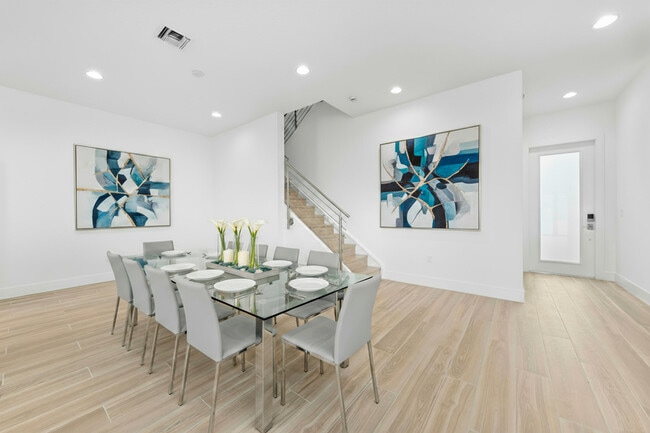 Building Photo - 1450 SW 23rd St