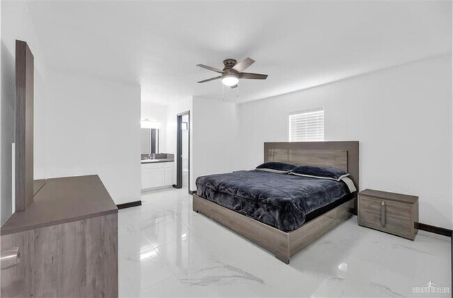 Building Photo - 4109 Sonora Ave