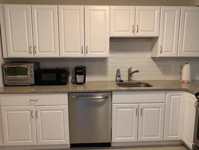 Building Photo - 4120 Tivoli Ct