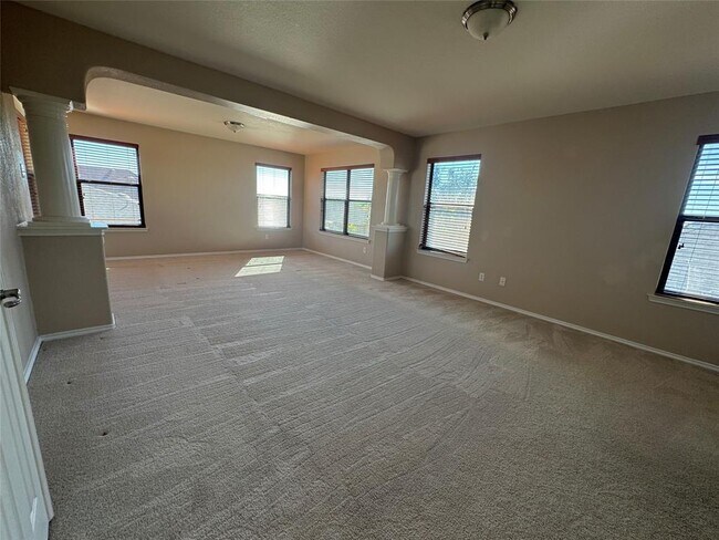 Building Photo - 500 Springbrook Rd