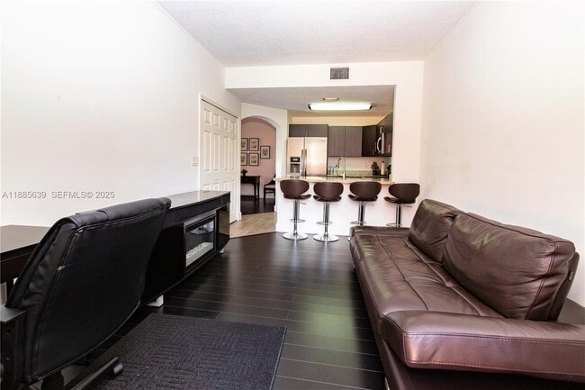 Building Photo - 6202 NW 116th Ave