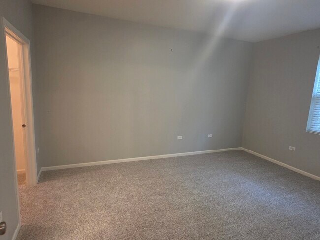 Building Photo - 2250 Aurora Dr