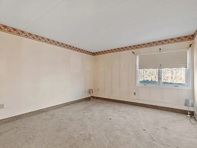 Building Photo - 2 Ledgewood Way