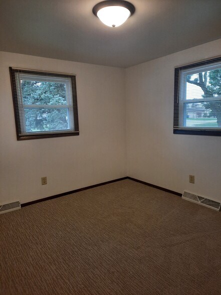 Bed 2 - 3439 Finger Rd
