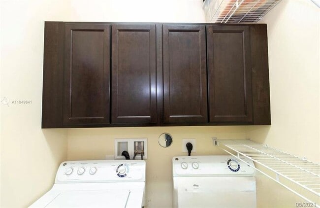 Building Photo - 2917 Cascada Isle Way