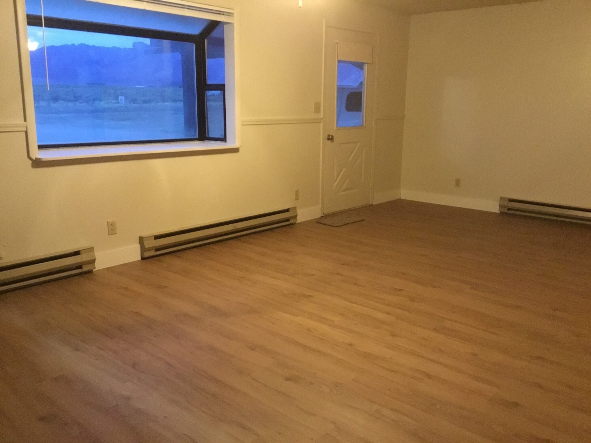 Building Photo - 697 Diamondback Dr